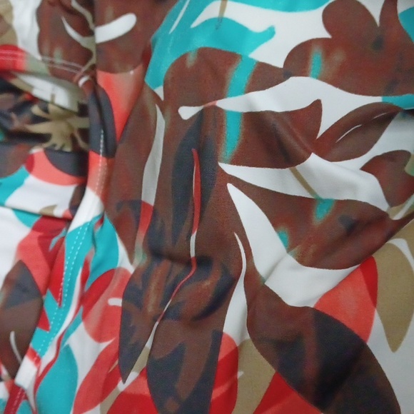 Catalina Womens L One Piece Swimsuit Hawaiian Floral Bathing Suit (12-14) - Picture 1 of 1